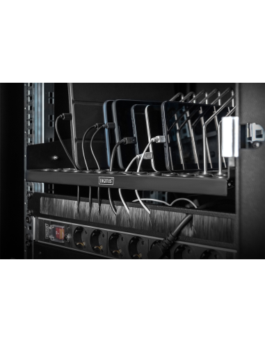 
DN-97665  DIGITUS - Estante extensible para tabletas, ordenadores portátiles, smartphones. 175x483x340 mm, negro (RAL 9005). 