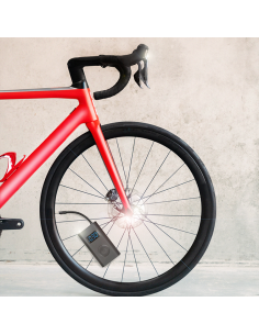 
PA0265 LOGILINK - Compresor portátil+ power bank+ linterna. Con el compresor de aire multiusos de LogiLink, puede inflar fáci