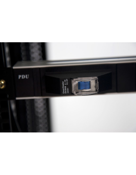 
3050000 MONOLYTH - REGLETA ALIMENTACIÓN  6 TOMAS SCHUKO  CON MAGNETOTERMICO 19 pulgadas