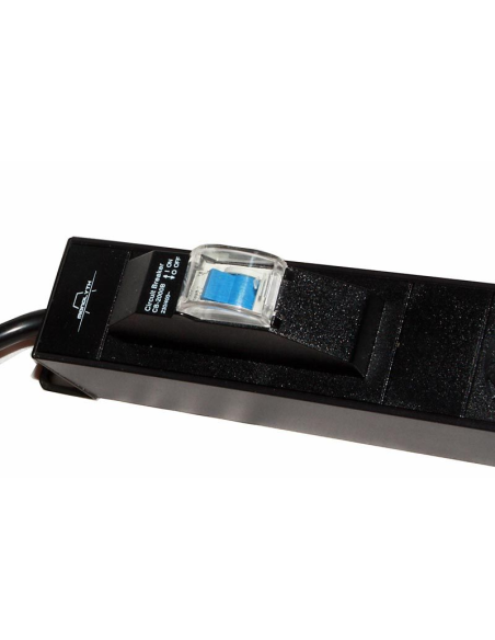 
3050000 MONOLYTH - REGLETA ALIMENTACIÓN  6 TOMAS SCHUKO  CON MAGNETOTERMICO 19 pulgadas