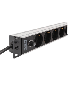 
 DIGITUS Regleta de enchufes con perfil de aluminio y fusible de reserva, toma de corriente de 9 vías con contacto de puesta  2