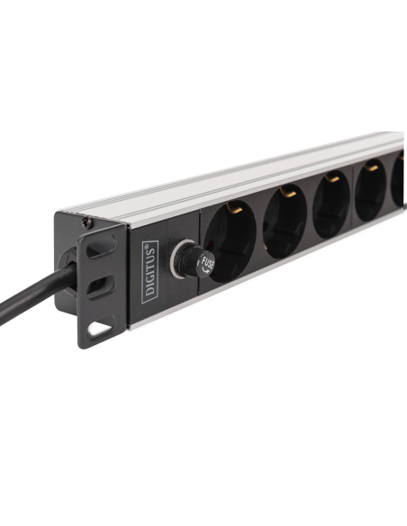 
 DIGITUS Regleta de enchufes con perfil de aluminio y fusible de reserva, toma de corriente de 9 vías con contacto de puesta 